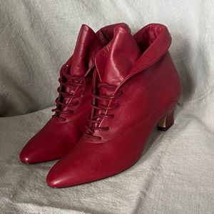 Nine west red leather booties victorian pointed toe lace up pirate witch 6.5 / 7